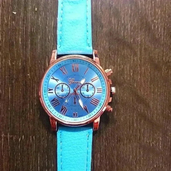 Blue women's watch - Picture 1 of 6